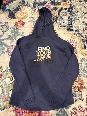 Columbia Navy Pullover Hoodie with Blue Accent